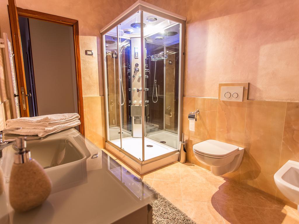 Lm House Apartman Lonato Szoba fotó